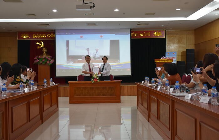 Thu hút nguồn lực người Việt Nam ở nước ngoài cho phát triển du lịch