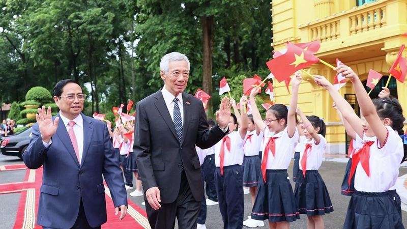 Lễ đón Thủ tướng Singapore thăm chính thức Việt Nam