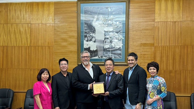 Huyền thoại Broadway và Hollywood gặp gỡ, truyền cảm hứng cho sinh viên Học viện âm nhạc Quốc gia Việt Nam