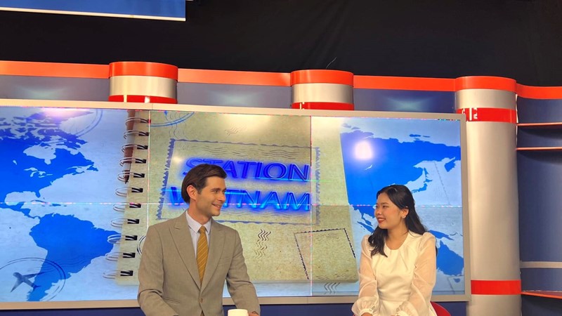 Hành trình chinh phục trái tim khán giả Việt của chàng diễn viên Mỹ