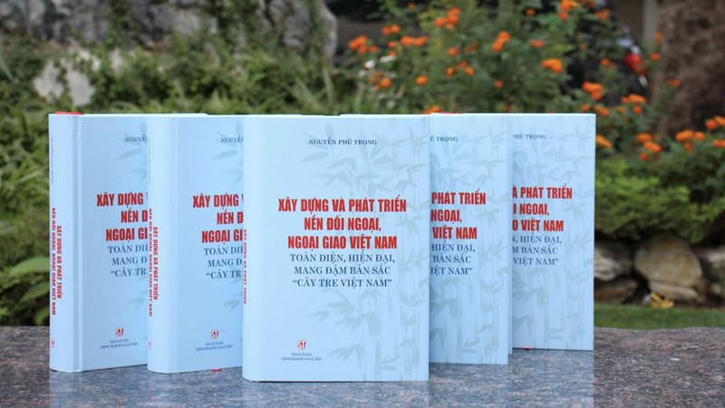 Ra mắt sách của Tổng bí thư Nguyễn Phú Trọng về ngoại giao cây tre