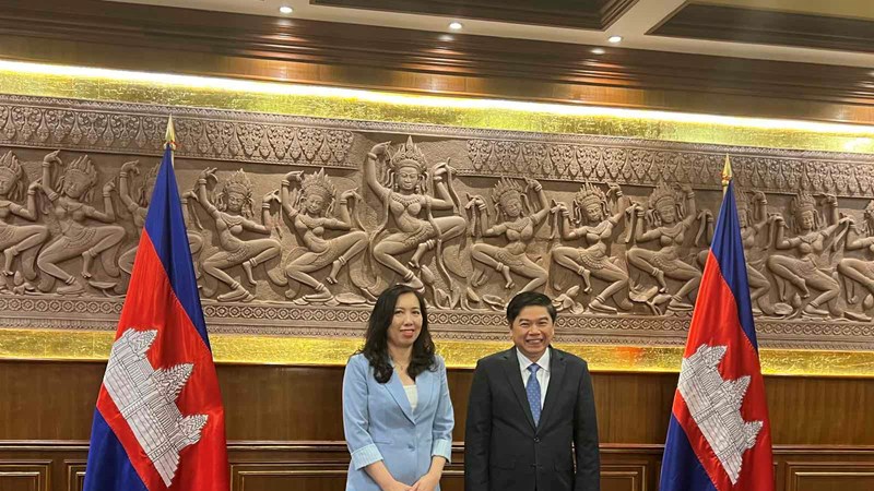 Thứ trưởng Bộ Ngoại giao Lê Thị Thu Hằng thăm và làm việc tại Campuchia