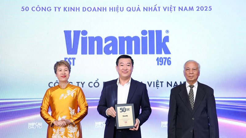 Vinamilk lần thứ 14 liên tiếp được vinh danh Top 50 công ty kinh doanh hiệu quả nhất Việt Nam