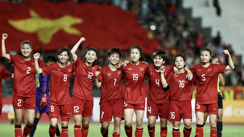 Bầu Hiển và cuộc cách mạng bóng đá nữ Việt Nam