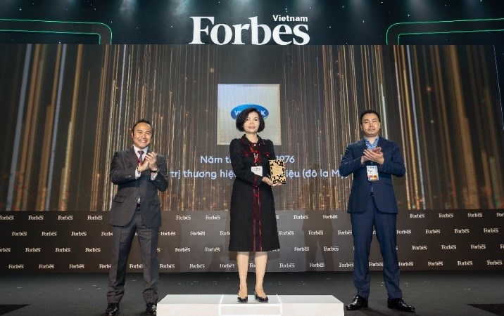 Vinamilk - Thương hiệu “Tỷ USD” duy nhất trong top 25 thương hiệu F&B dẫn đầu của Forbes Việt Nam 
