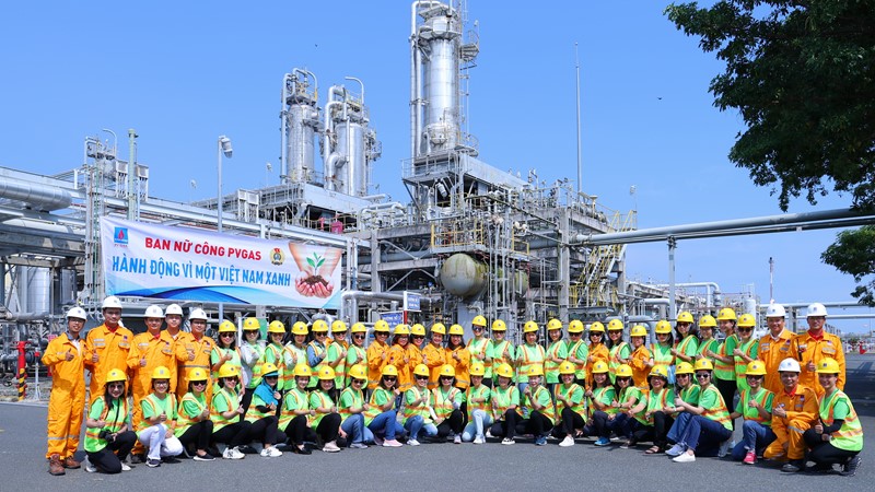Phụ nữ PV GAS tích cực học tập, lao động, sáng tạo