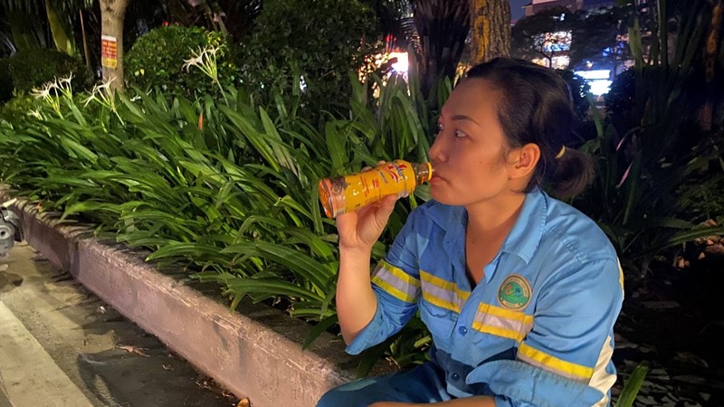 Lắng nghe câu chuyện của người vệ sinh môi trường