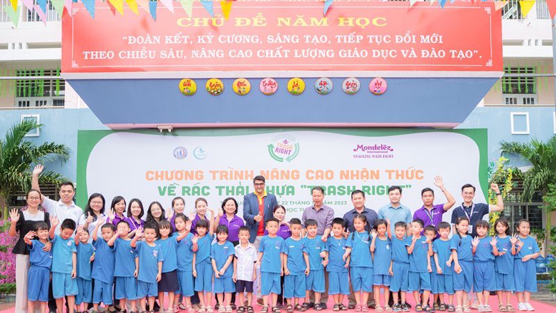 Mondelez Kinh Đô truyền cảm hứng bảo vệ môi trường đến học sinh Việt Nam qua sáng kiến “Trash Right”