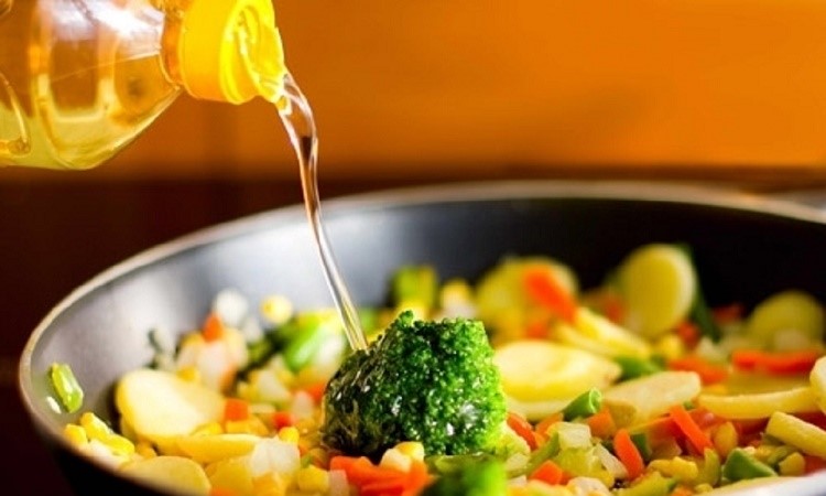 Ngày Tết, sử dụng dầu ăn để tổt cho sức khỏe