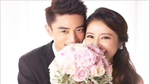 Lấy chồng  bằng tuổi:  Sướng hay khổ?