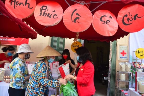 Phát động “Tháng nhân đạo” 2020