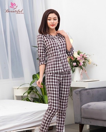 Phụ nữ và văn hóa “mặc ở nhà”