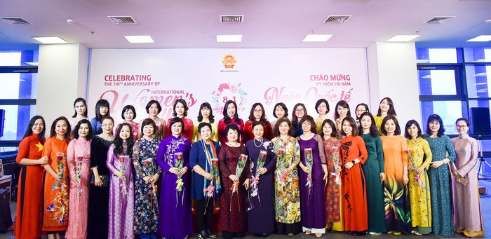 Tự hào vị thế quan trọng trong các hoạt động đối ngoại của cán bộ nữ ngoại giao