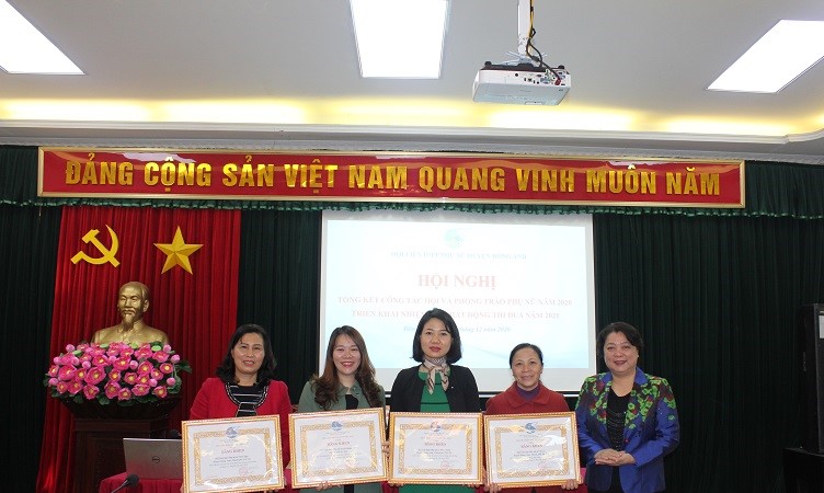 Hội LHPN huyện Đông Anh: Khen thưởng các tập thể  có thành tích xuất sắc năm 2020