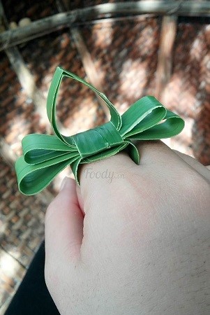Nhẫn cưới lá dừa