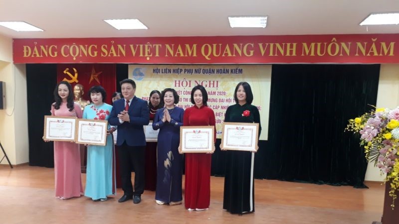 Hội LHPN quận Hoàn Kiếm luôn hướng về phụ nữ, trẻ em tàn tật, có hoàn cảnh khó khăn