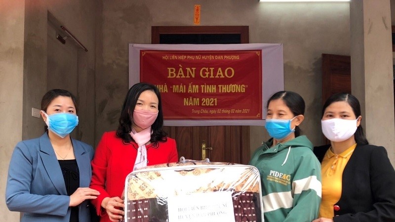 Đan Phượng: Bàn giao “Mái ấm tình thương” cho phụ nữ hộ cận nghèo năm 2021