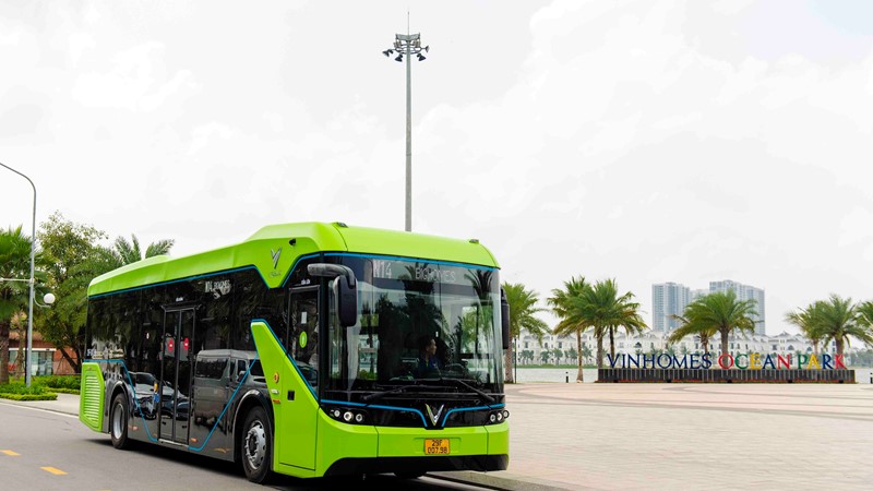 Vinbus chính thức vận hành xe buýt điện thông minh đầu tiên tại Việt Nam