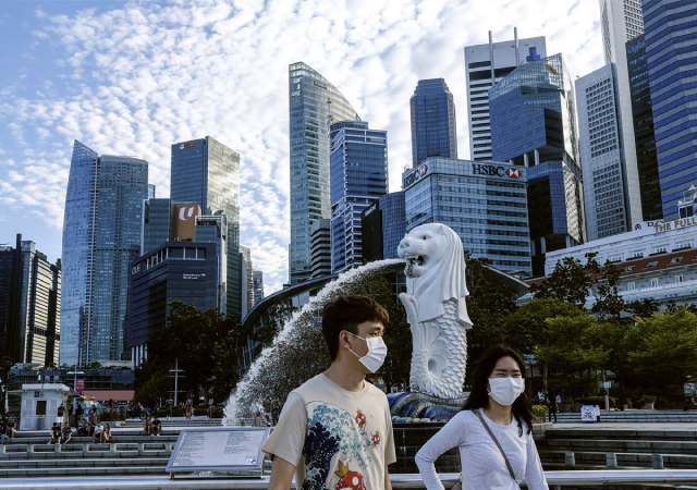 Singapore nâng thời gian cách ly bắt buộc với du khách