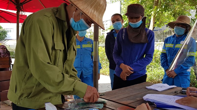 Hàng trăm công nhân môi trường bị nợ lương, nợ đóng bảo hiểm xã hội