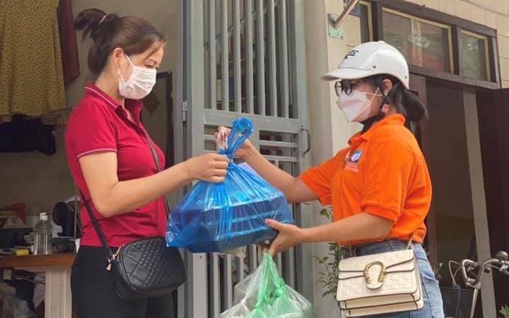 Kỳ 1: Du lịch chật vật mưu sinh