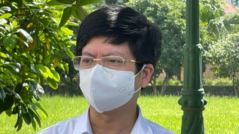 Người dân không nên mua, tích trữ máy thở, bình khí oxy