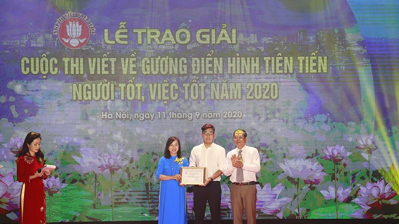 Triển khai cuộc thi viết gương điển hình tiên tiến, người tốt, việc tốt thành phố Hà Nội năm 2022