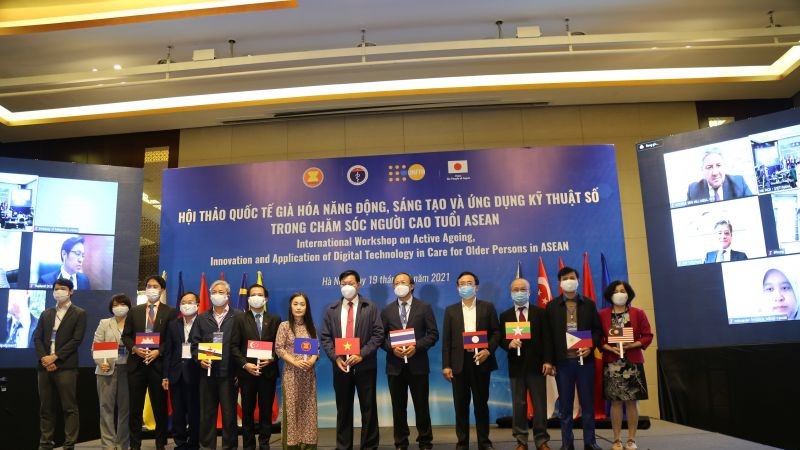 Già hóa cũng phải năng động