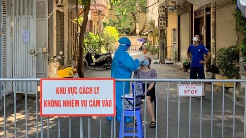 Hà Nội: Nói F0 chậm đi điều trị vì thành phố quá tải, chủ tịch phường phải giải trình