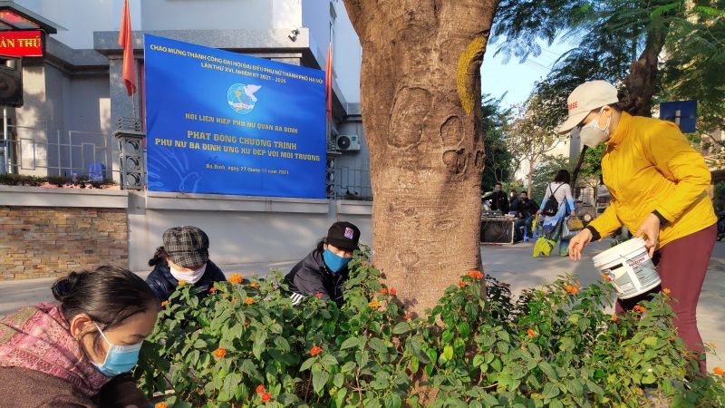 Quận Ba Đình: Phát động chương trình Phụ nữ Ba Đình ứng xử đẹp với môi trường