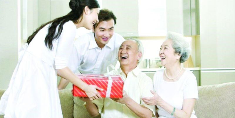Áp lực "bánh mì kẹp" trong gia đình