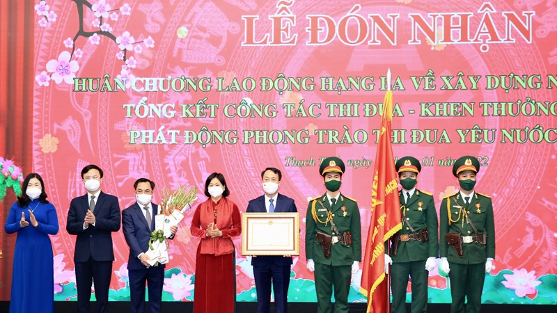 Huyện Thạch Thất đón nhận Huân chương Lao động hạng Ba về xây dựng nông thôn mới