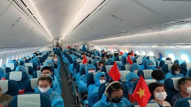 Tạo điều kiện để công dân Việt Nam nhập cảnh về nước