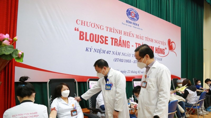 Hơn 300 cán bộ y tế Bệnh viện K tham gia hiến máu vì người bệnh