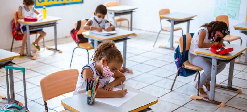 Các nước đưa ra giải pháp mở cửa trường học an toàn