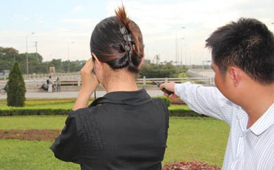 “Kiểm định” chồng bằng… thám tử